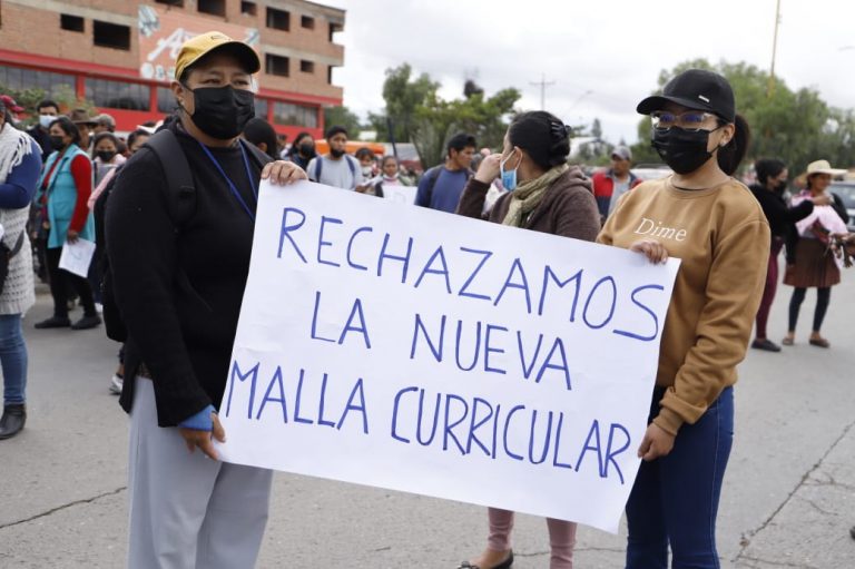 APG Maestros movilizados en Cochabamba
