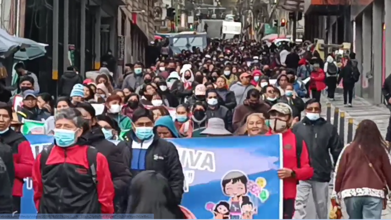 Marcha de maestros en La Paz Foto: Magisterio urbano