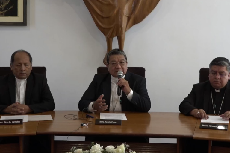 Conferencia de prensa CEB