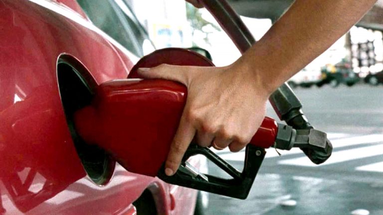 Carga de combustible/Imagen de referencia Foto: INFOBAE