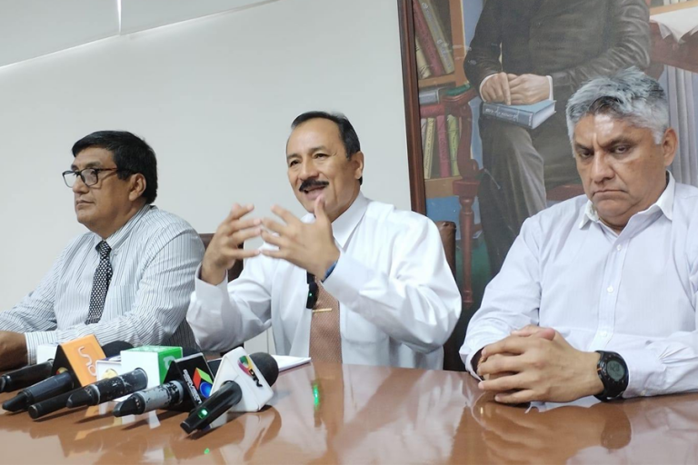 Conferencia de prensa autoridades de la universidad cruceña /Foto: El Universitario