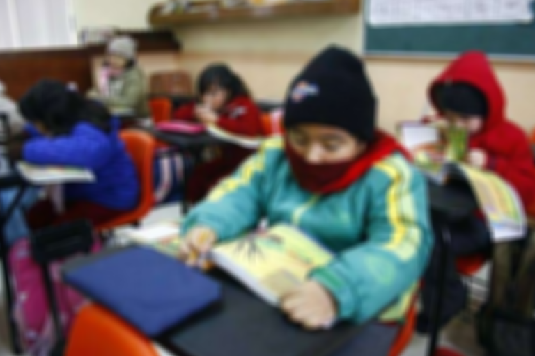 Niños en clases / época fria / Imagen de referencia/ Foto: EJU.TV