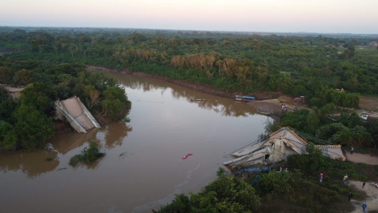 Puente Rapulo del municipio Santa Ana en el Beni