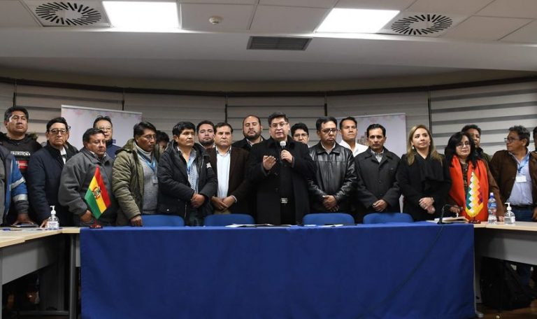 Sector transporte y gobierno llegan a acuerdo