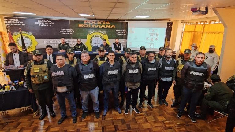 Militares aprehendidos y presentados en conferencia de prensa /Foto: Policía Boliviana/