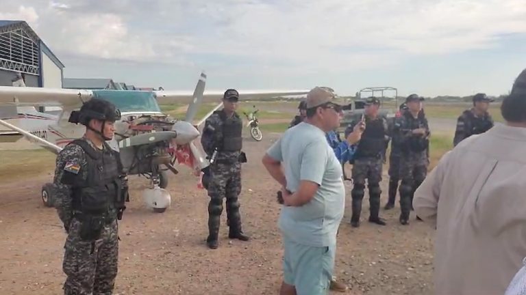 Paro de pilotos civiles