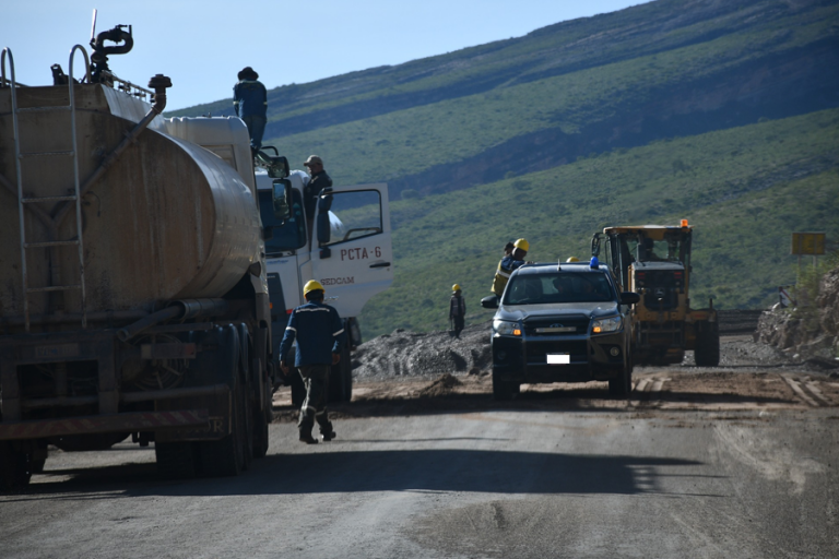 Mantenimiento de vías en Potosí /Foto: SEDCA POTOSÍ/