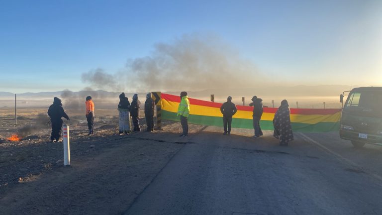 Bloqueos del transporte pesado en Oruro
