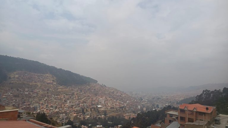 Humareda en La Paz