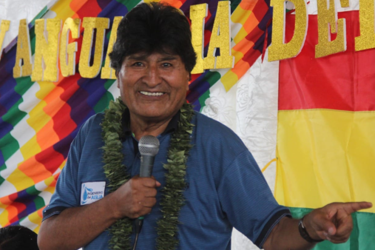 Evo Morales en encuentro con representantes cocaleros del trópico / Foto: Evo Morales Facebook