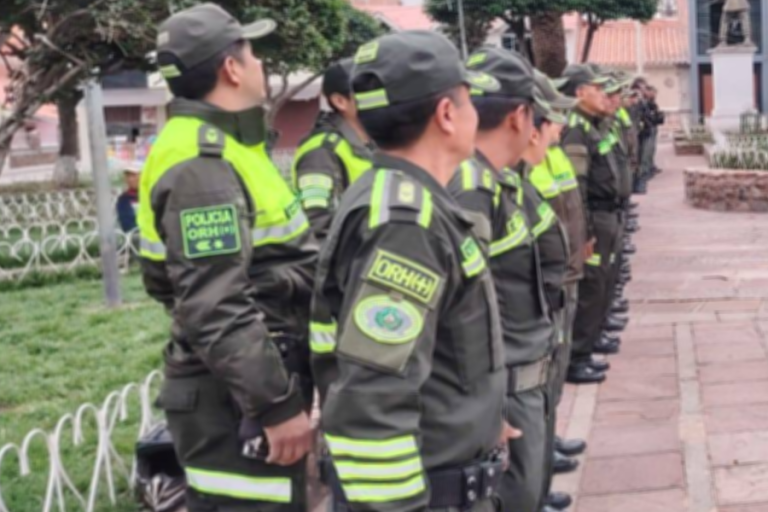 Policías en Bolivia /Imagen de referencia/ Foto: Comando de Chuquisaca