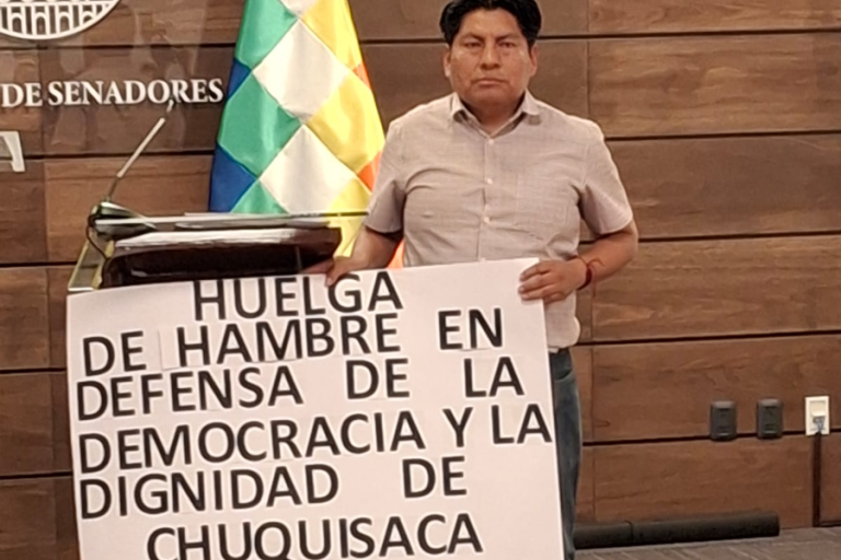 Senador de CC instala huelga de hambre