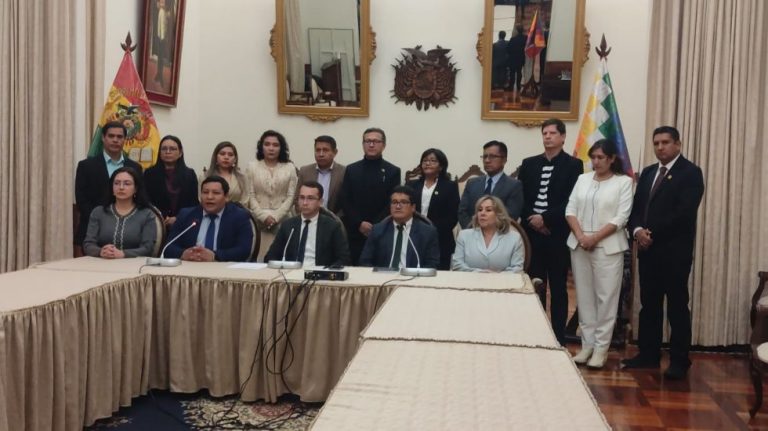 La reunión de la comisión 898 se desarrolló el martes en Sucre. Foto: Correo del Sur