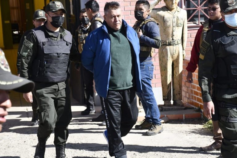 Exgeneral Juan José Zúñiga es detenido en La Paz