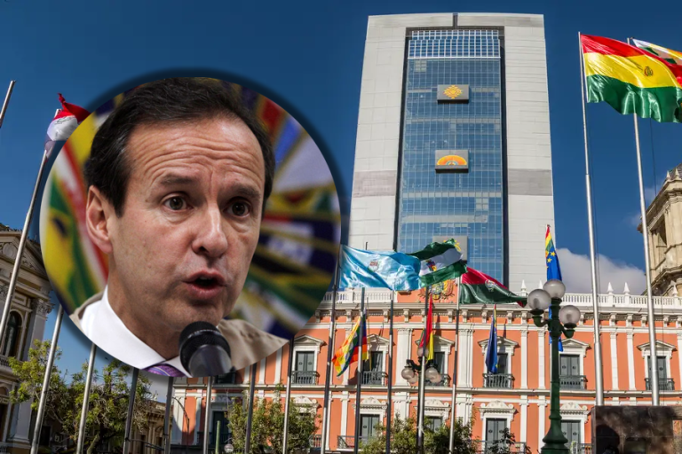 Casa grande del pueblo y Tuto Quiroga