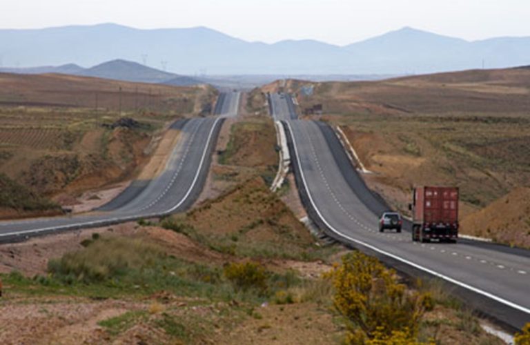 Construcción de la doble vía La Paz–Oruro /Imagen de referencia/ Foto: CAF