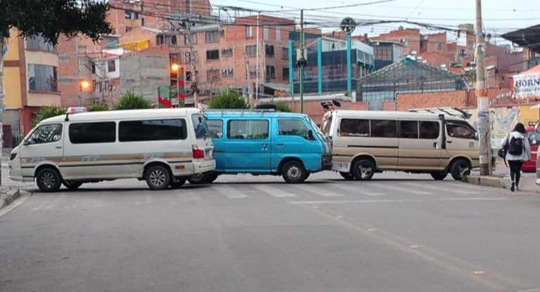 Bloqueo de choferes en La Paz / Foto: Facebook La Gran Cabina /
