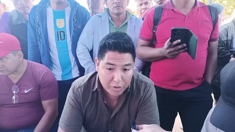 Diálogo entre representantes de YPFB y campesinos de Pando