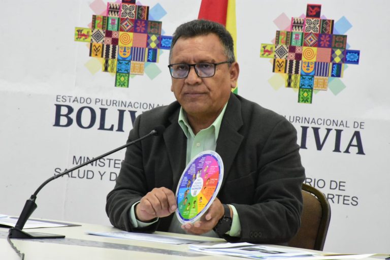 Viceministro de Promoción, Vigilancia Epidemiológica y Medicina Tradicional, Max Enríquez
