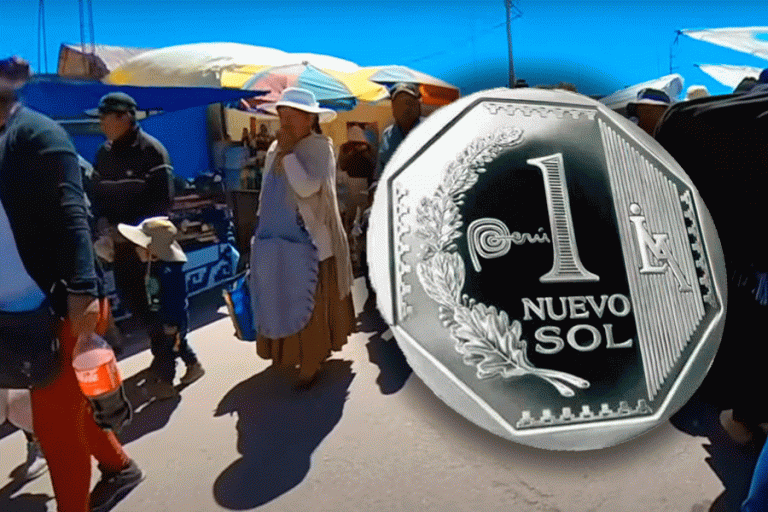 Feria de Kasani en la frontera Bolivia - Perú y sol peruano