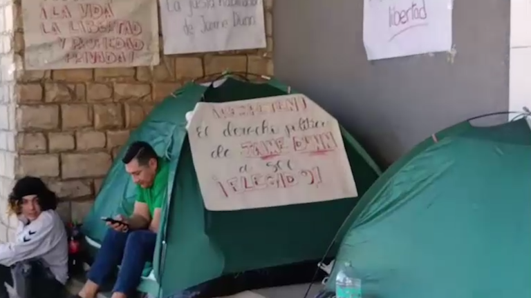 Huelga de hambre en puertas del TED Santa Cruz