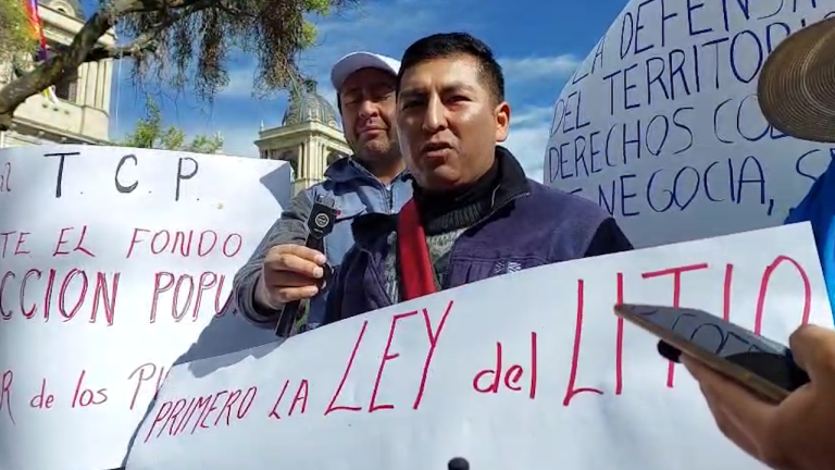 Vigilia de representantes del Sudoeste potosino en la Asamblea