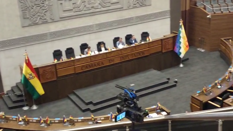 Comisión de Economía Plural instala sesión en el piso 18 de la ALP.