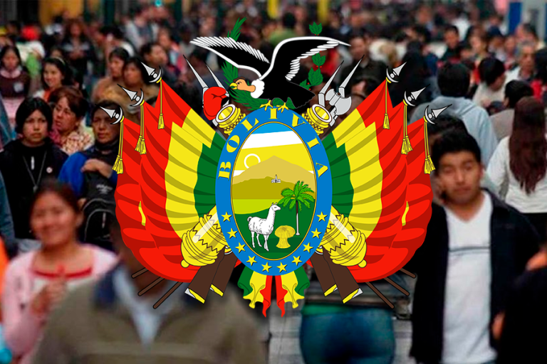 Escudo de Bolivia y gente caminando /Imagen Ilustrativa/