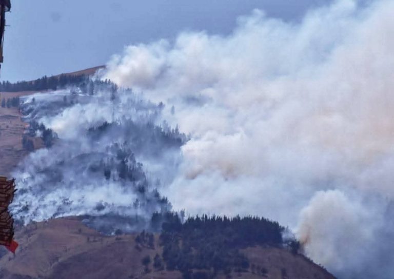 Incendio en el parque Tunari
