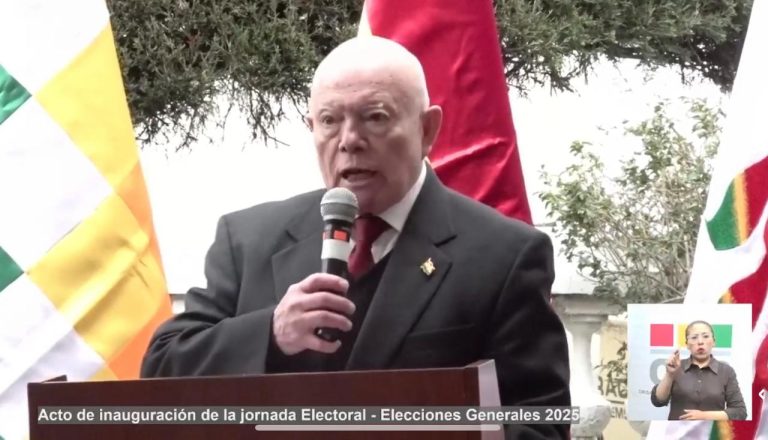 Óscar Hassenteufel -Pdte. Interino del TSE