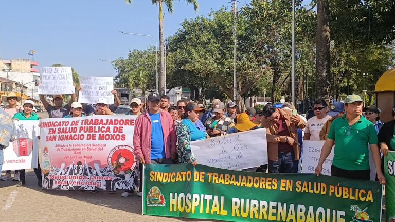 Medidas de protesta de trabajadores en salud del Beni