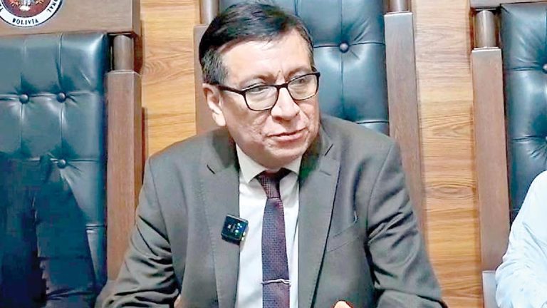 Gonzalo Hurtado - Magistrado prorrogado del TCP