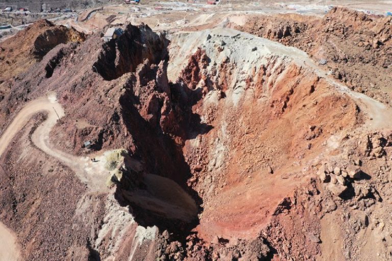 Deterioro de la cúspide del Cerro Rico /Foto: Azucena Fuertes - Asambleísta/