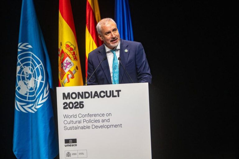 La UNESCO presenta un museo virtual de objetos culturales robados «extremadamente realista» El subdirector general de Cultura de la UNESCO, Ernesto Ottone Ramírez, interviene durante la primera jornada de la conferencia Mondiacult, en el Centro de Convenciones Internacionales de Barcelona (CCIB), a 29 de septiembre de 2025, en Barcelona, Catalun - Lorena Sopêna - Europa Press