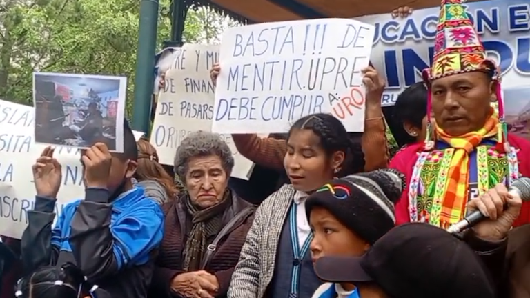 Mitin de protesta de sectores sociales de Oruro