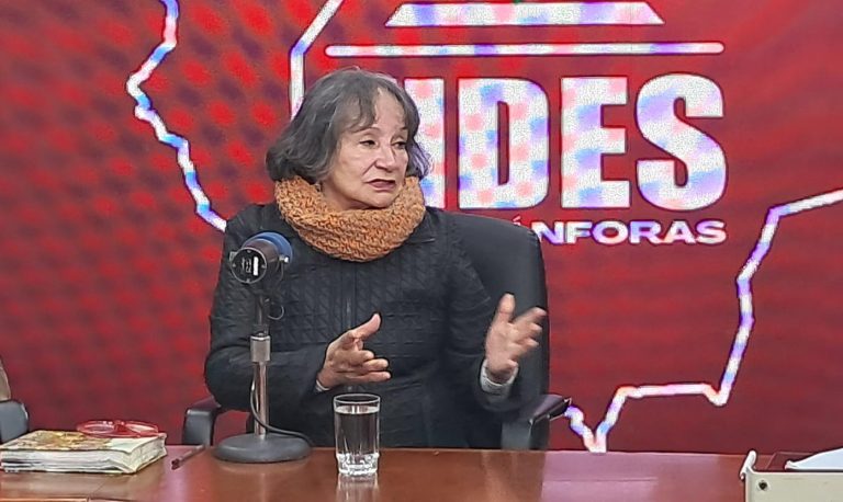 Socióloga Gloria Ardaya en Fides en las Ánforas