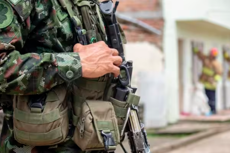 El Ejército de Colombia confirma la muerte en combate de ‘Miguelito’, líder del Clan del Golfo en Antioquia Archivo - Militar colombiano en una imagen de archivo. - Europa Press/Contacto/Sebastian Marmolejo