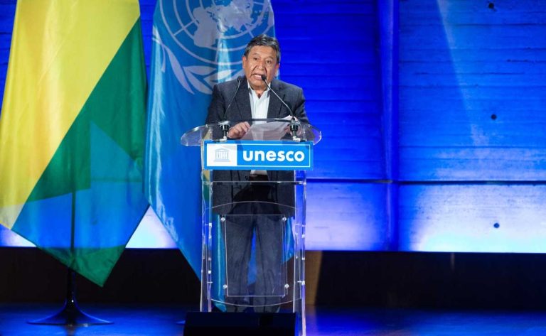 Durante la última sesión de la Asamblea, Choquehuanca es acusado de traicionar a la Pachamama y promover ecocidio David Choquehuanca en su discurso en favor de la Madre Tierra en París. Foto: Vicepresidencia