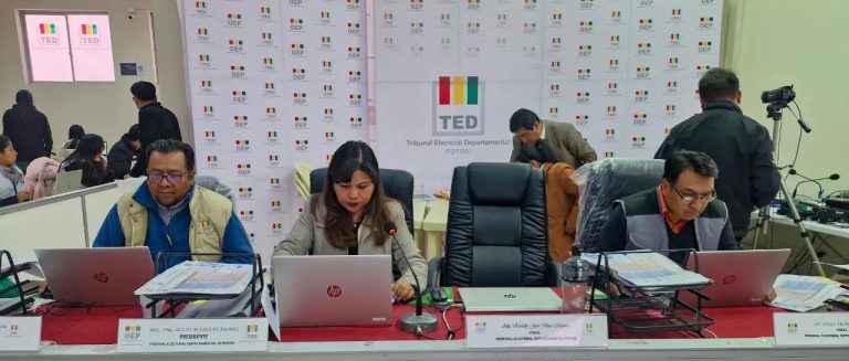 La Sala Plena del Tribunal Electoral de Potosí.