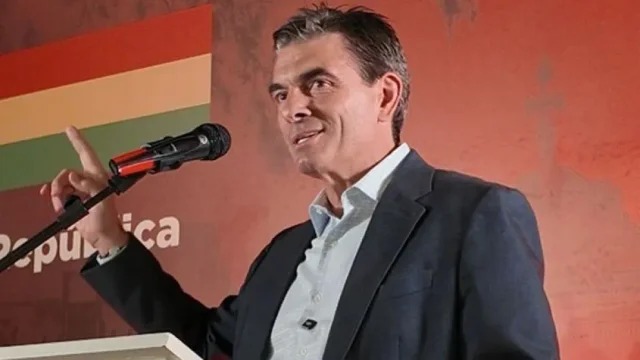 Candidato a presidente de Diputados anuncia que, al asumir el mando Paz lanzará ocho decretos contra la crisis económica Rodrigo Paz - Pdte. electo de Bolivia