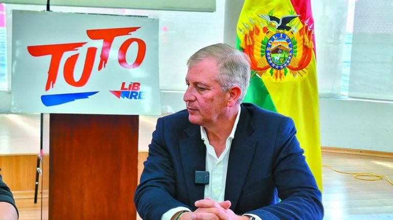 Marinkovic observa designación de jefes de bancada en Alianza Libre y dice que es un tema de “principios” El candidato a senador por la alianza Libre, Branko Marinkovic, durante una entrevista con Visión 360. Fotos: Diego Gonzales / Visión 360