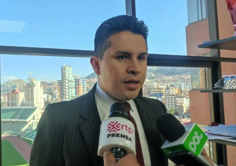 El presidente de la Comisión de Justicia de la Cámara de Diputados, Manolo Rojas; Vía: EL Diario