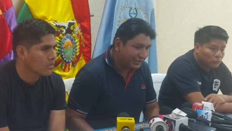 Vicente Choque - Dirigente evista en conferencia de prensa