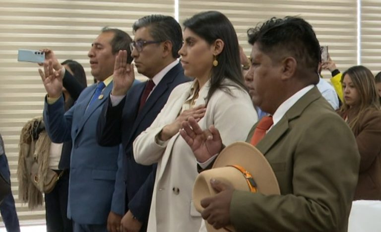 Ministerio de la Presidencia posesiona a cuatro nuevos viceministros Nuevos viceministros posesionados por Presidencia /Foto: ABI/