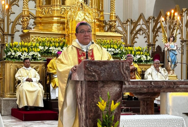 Monseñor Pesoa exhorta a las autoridades electas a no dejarse deslumbrar por los «privilegios del poder” Aurelio Pesoa, presidente de la Conferencia Episcopal Boliviana (CEB)