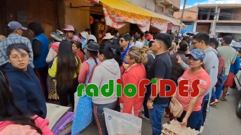 Sucre: Mercados abarrotados y aumento de precios de productos de primera necesidad generan preocupación Ciudadanía en Sucre busca abastecerse de productos